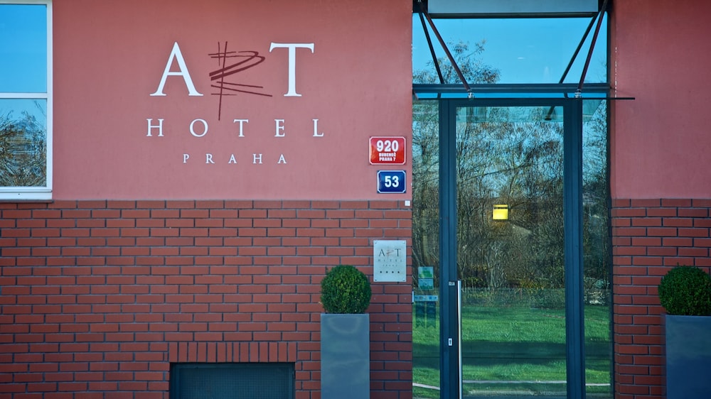 Art Hotel Praha 9/70