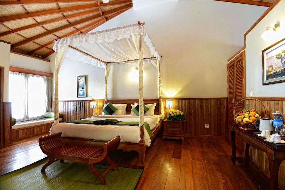 Nataya Roundhouse Coral Bay Resort and Spa 14/51