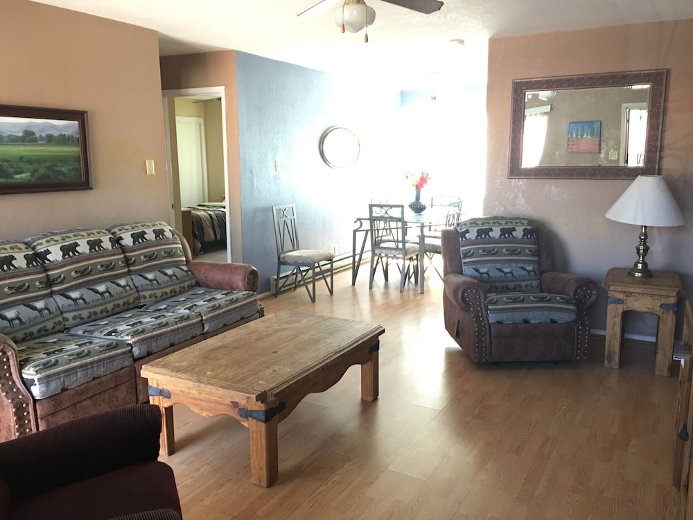 Pinecliff Village Resort 36/69