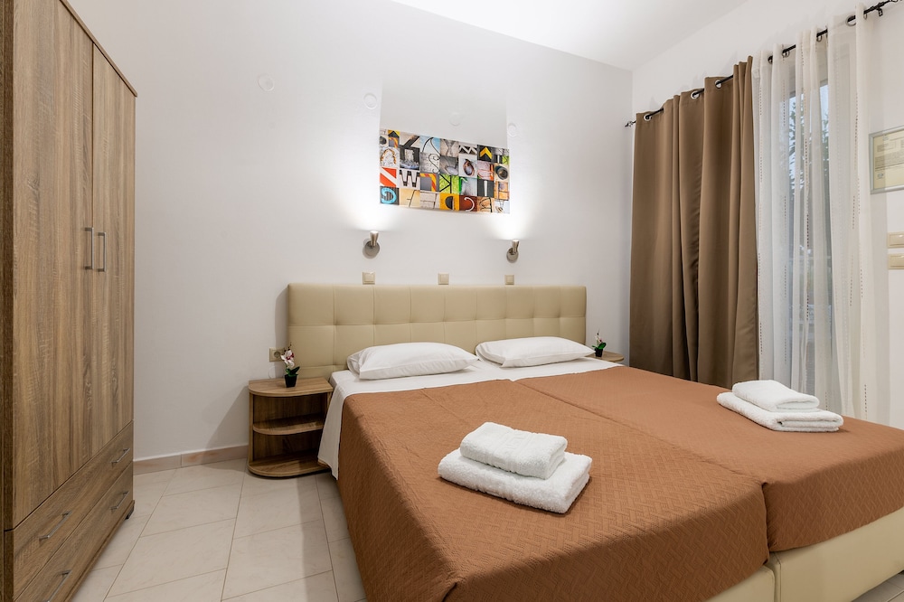 1 BEDROOM, COURTYARD, APARTMENT, MOUNTAIN VIEW, TERRACE