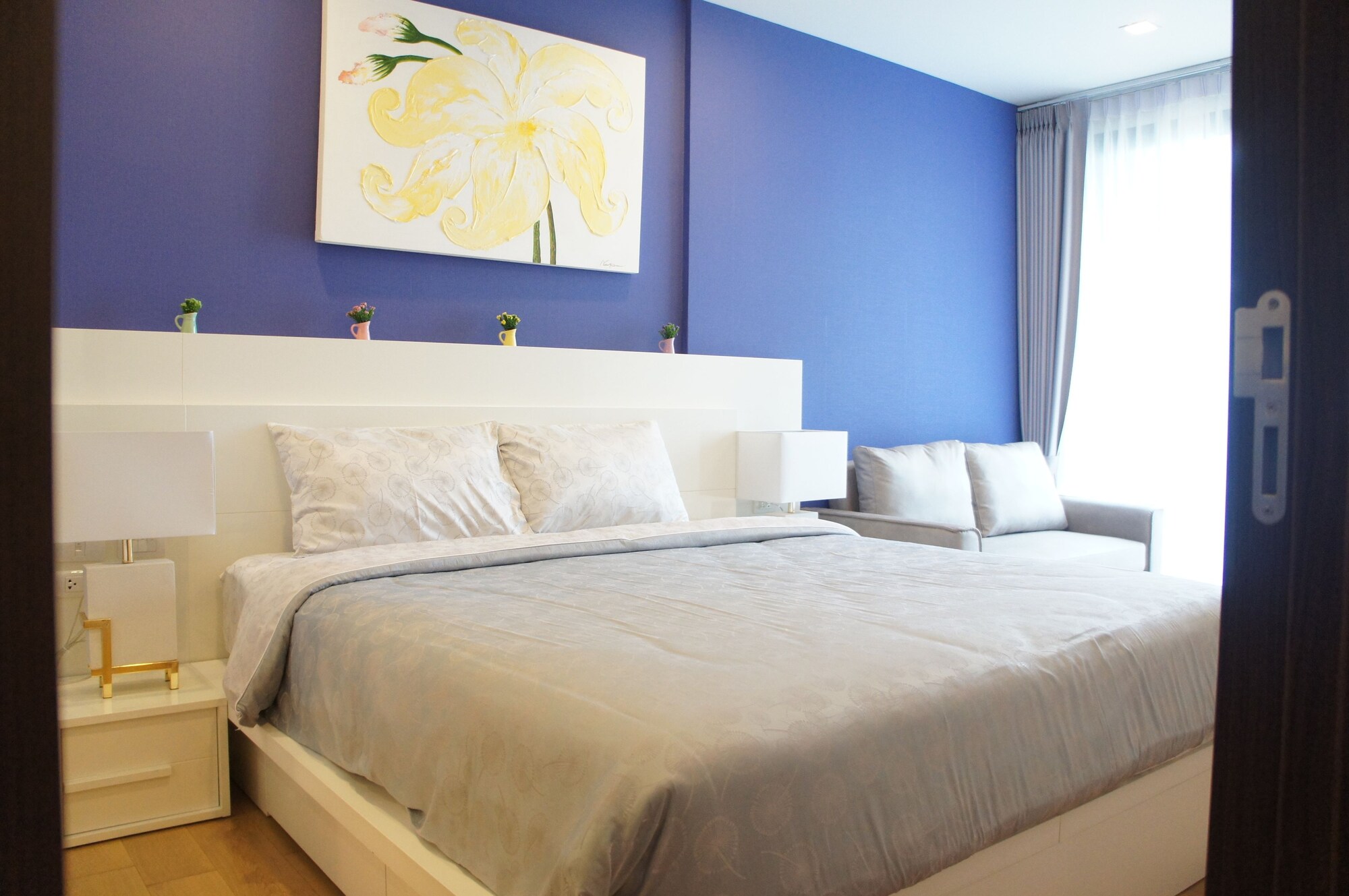1 BEDROOM, CONDO, FAMILY, KITCHENETTE