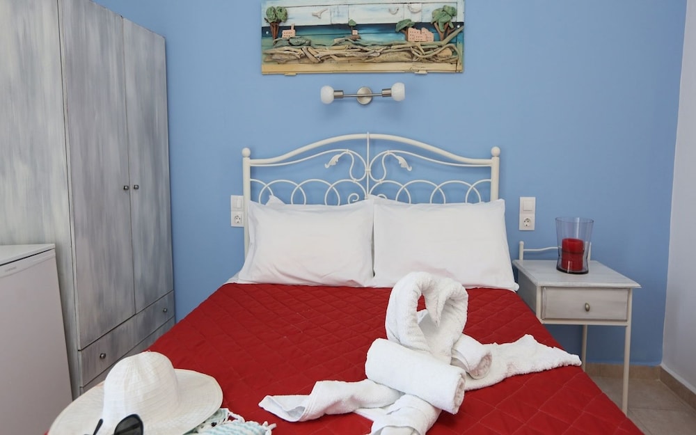 Kastro Hotel 10/50