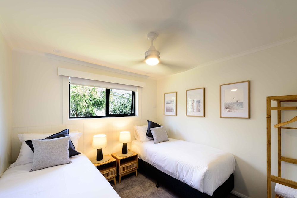 Georges Bay Apartments 6/50