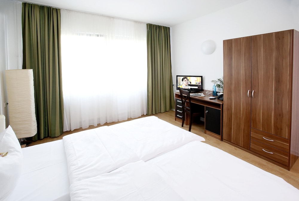 Hotel Lutzow 7/65