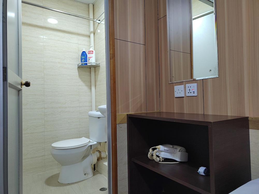 Kam Fu Guest House 28/31