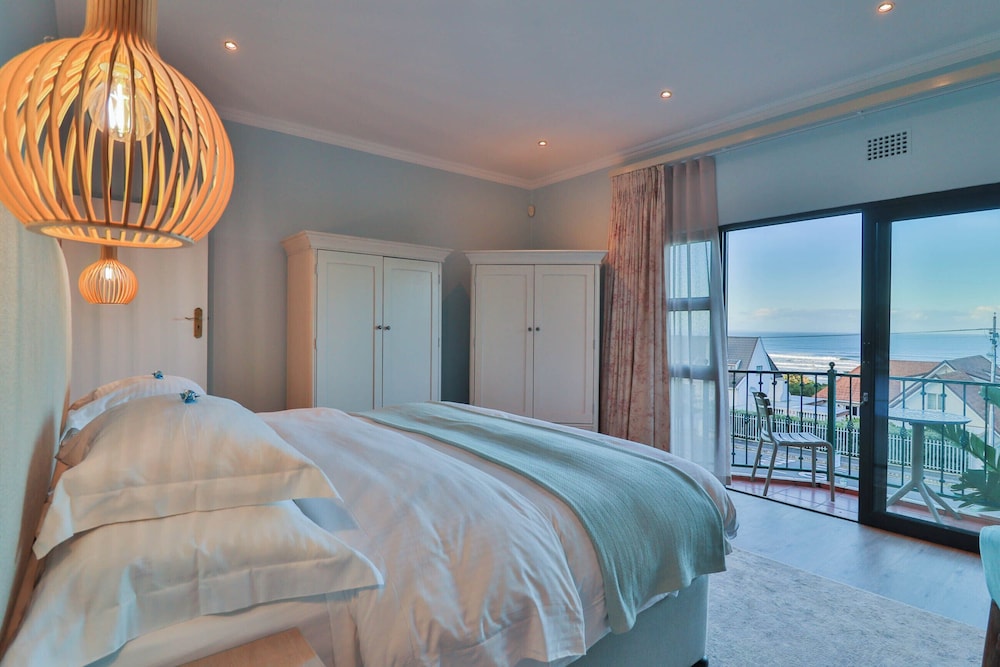 LUXURY, SUITE, SEA VIEW