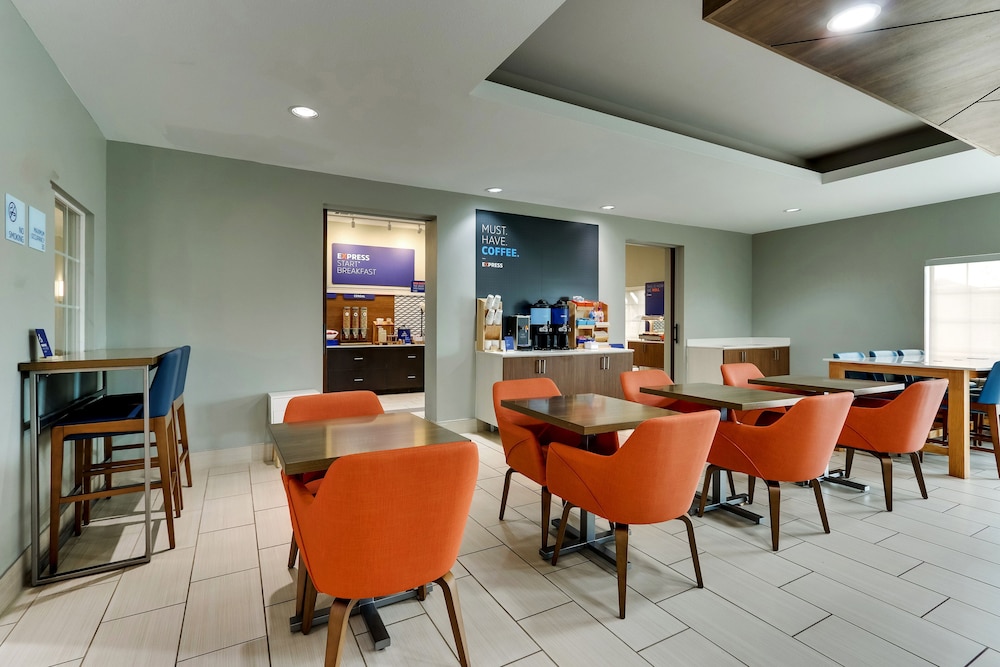 Holiday Inn Express Suites Ardmore An Ihg Hotel 46/55