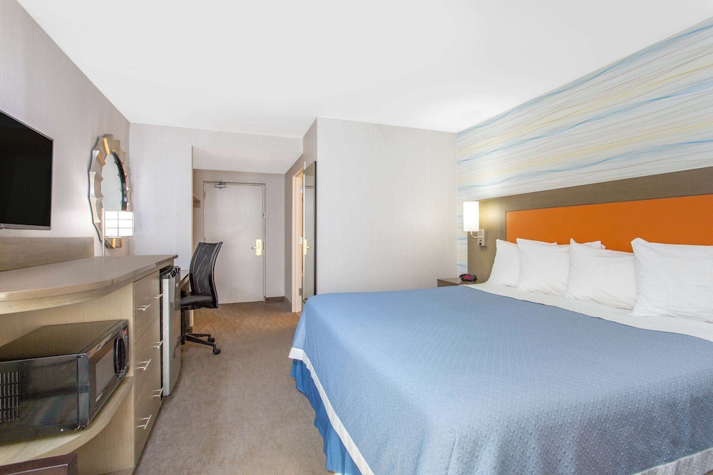 Days Inn by Wyndham Lanham Washington DC 15/40