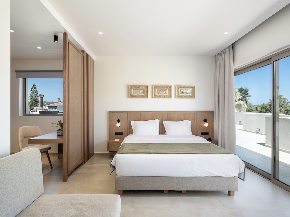 Premium, Suite, King Bed, Plunge Pool