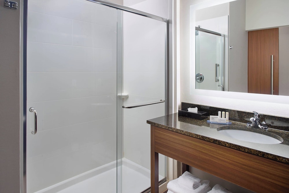 Fairfield Inn & Suites Asheville Airport/Fletcher 37/39