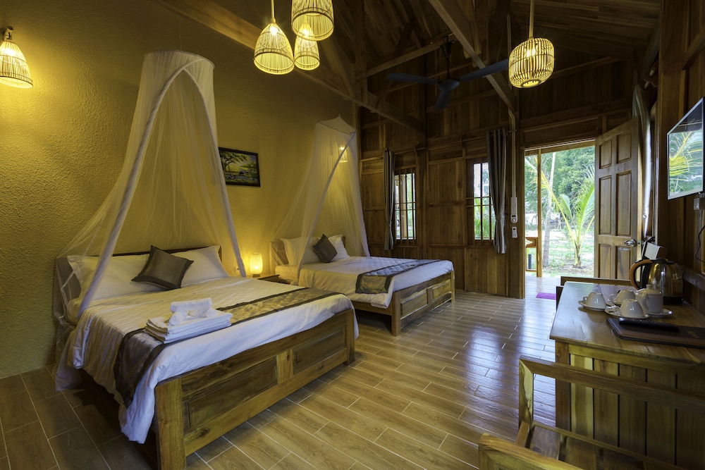 FAMILY, CHALET, BUNGALOW