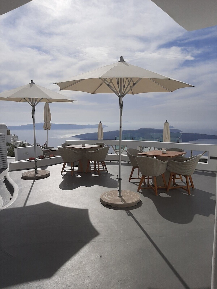 Chic Hotel Santorini 43/50