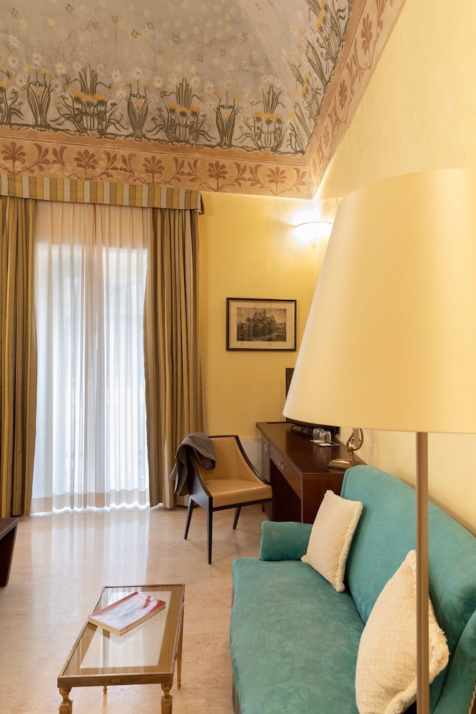 Palazzo Papaleo 48/65
