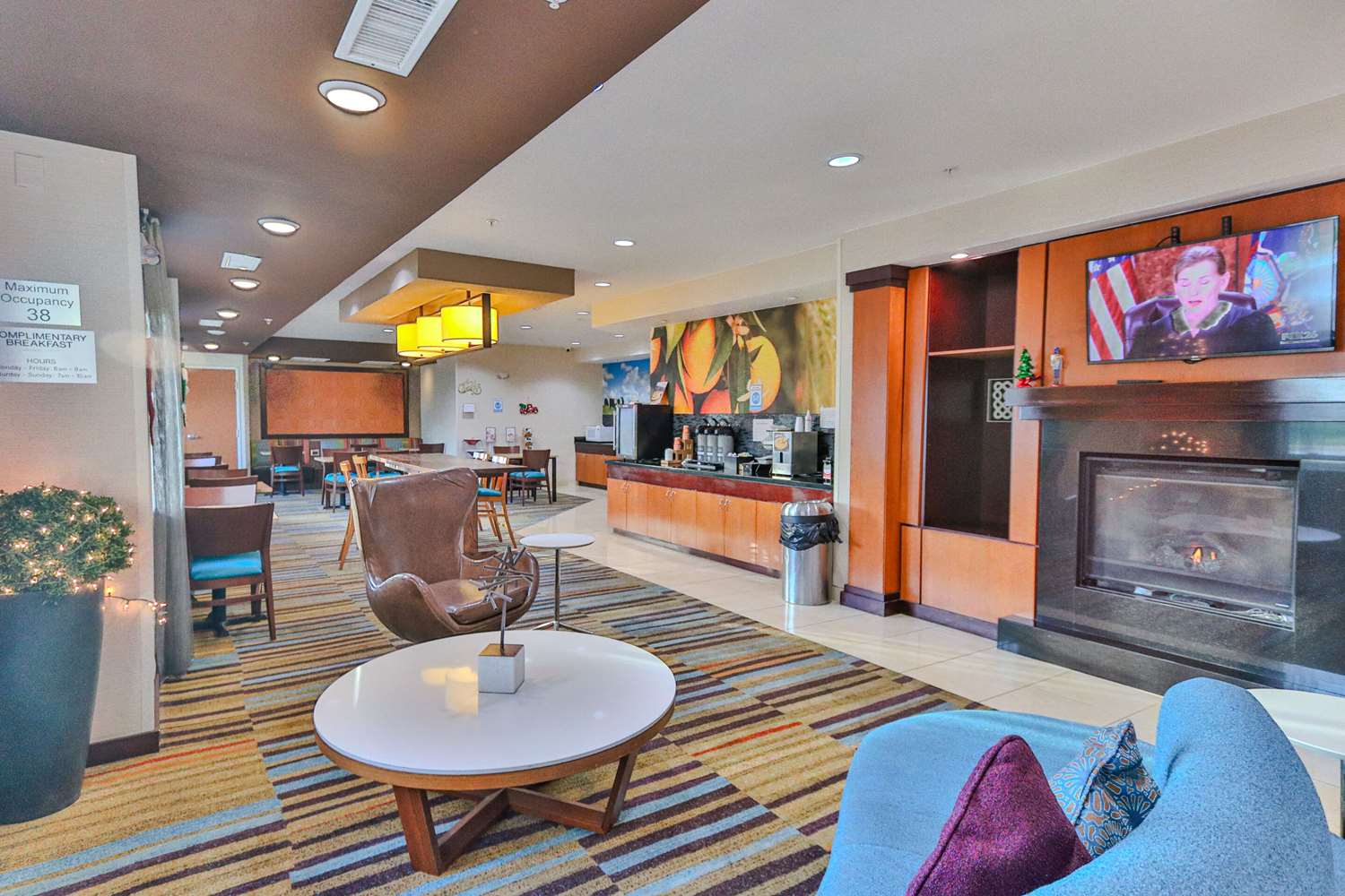Comfort Inn & Suites Houston North - Spring 27/27