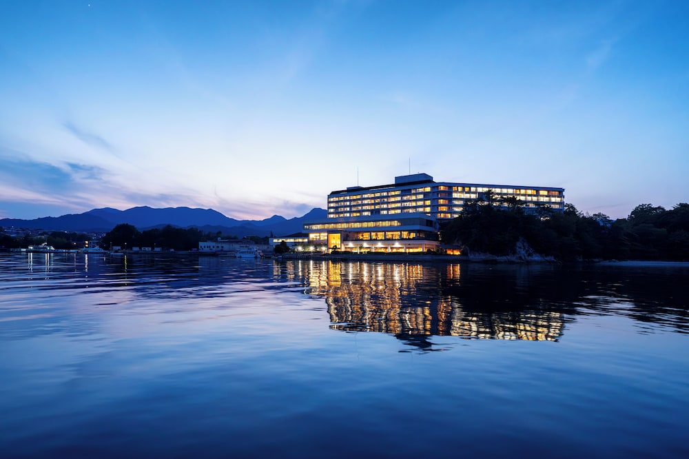 Aki Grand Hotel 75/76
