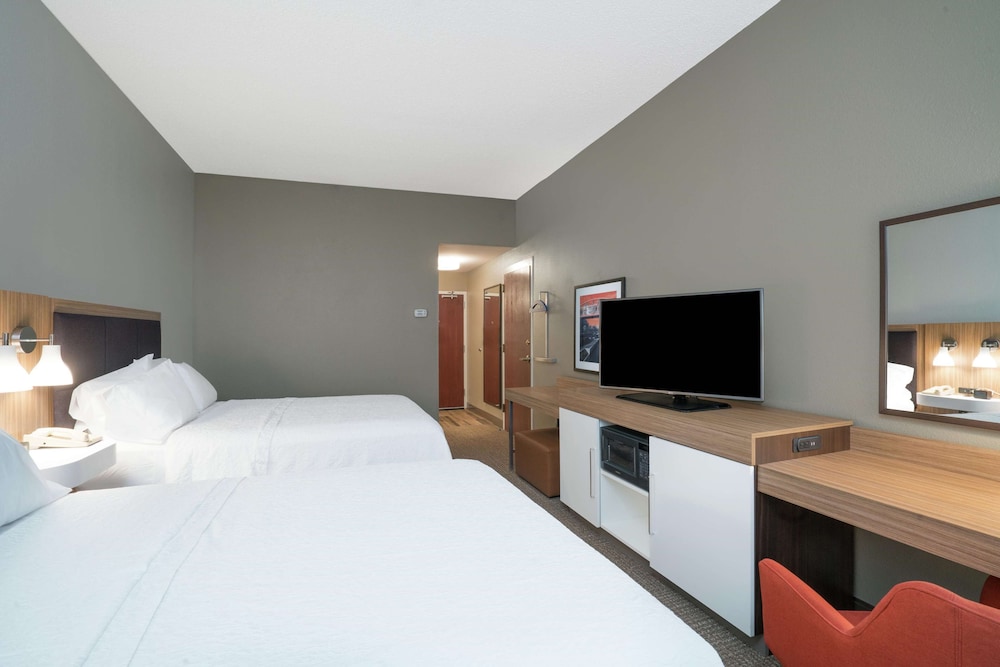 Hampton Inn Madison Huntsville Airport 13/55