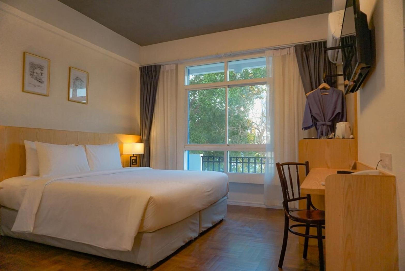 Room, King Bed, Queen Bed