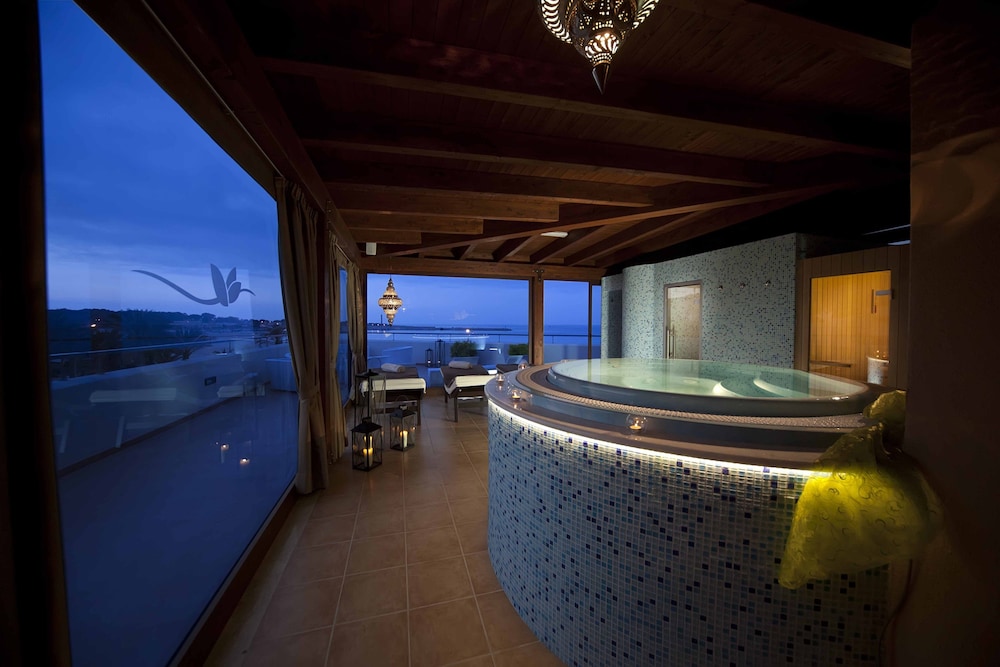 Hotel Mira Spiaggia 25/50