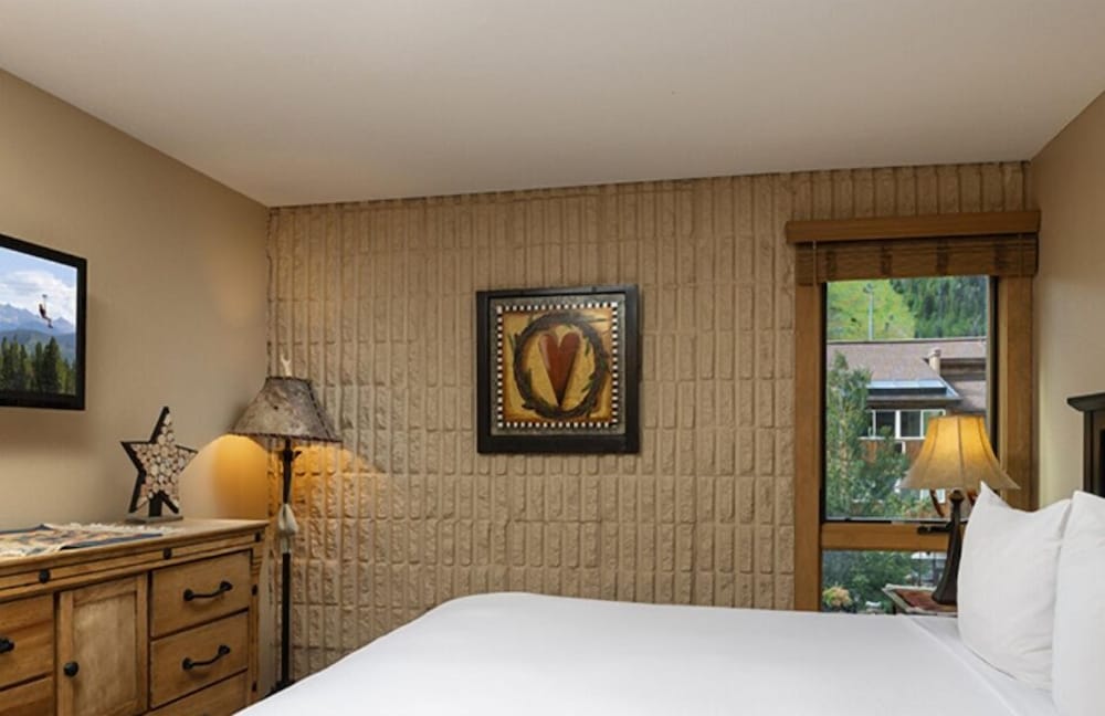 CONDO, LOFT, 3 BATHROOMS