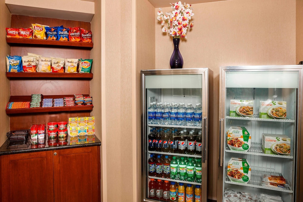 Residence Inn Long Island Holtsville 23/26