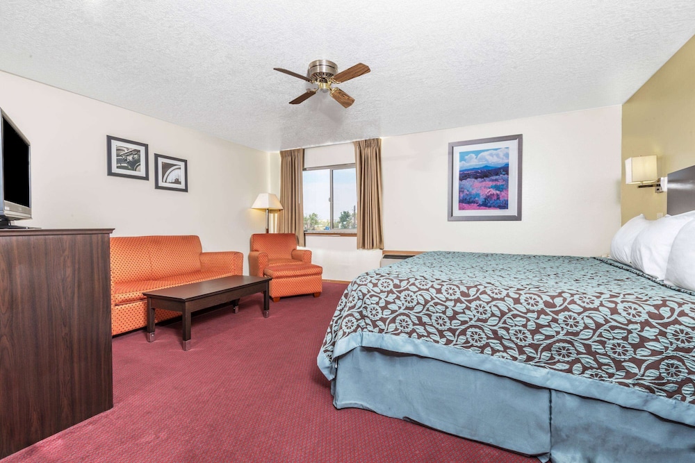 Days Inn by Wyndham Pueblo 7/18