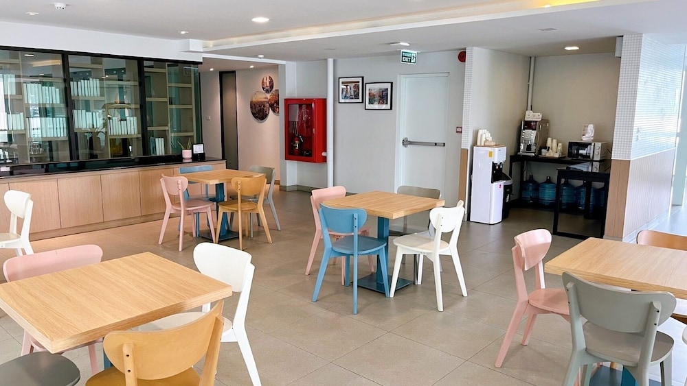 Rico Hotel Ratchadapisek 32 36/43