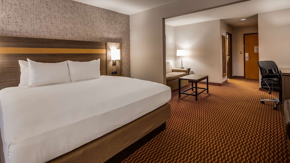 Best Western Moriarty Heritage Inn 8/30