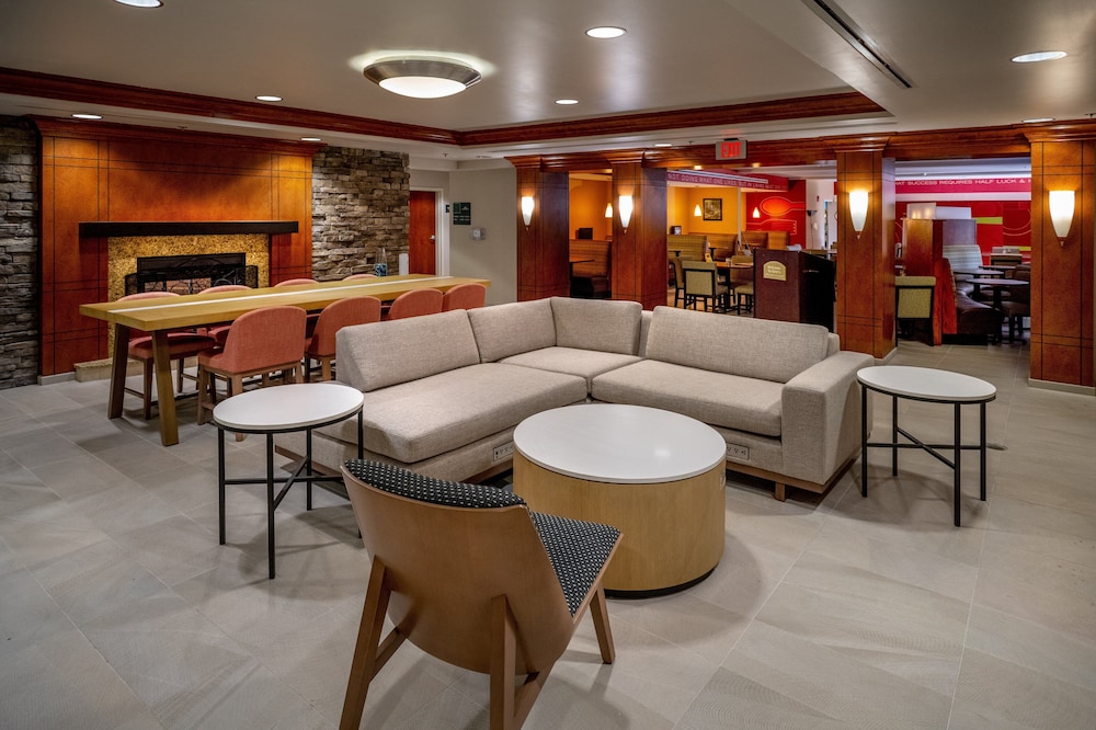 Holiday Inn Hotel & Suites Beckley 49/58