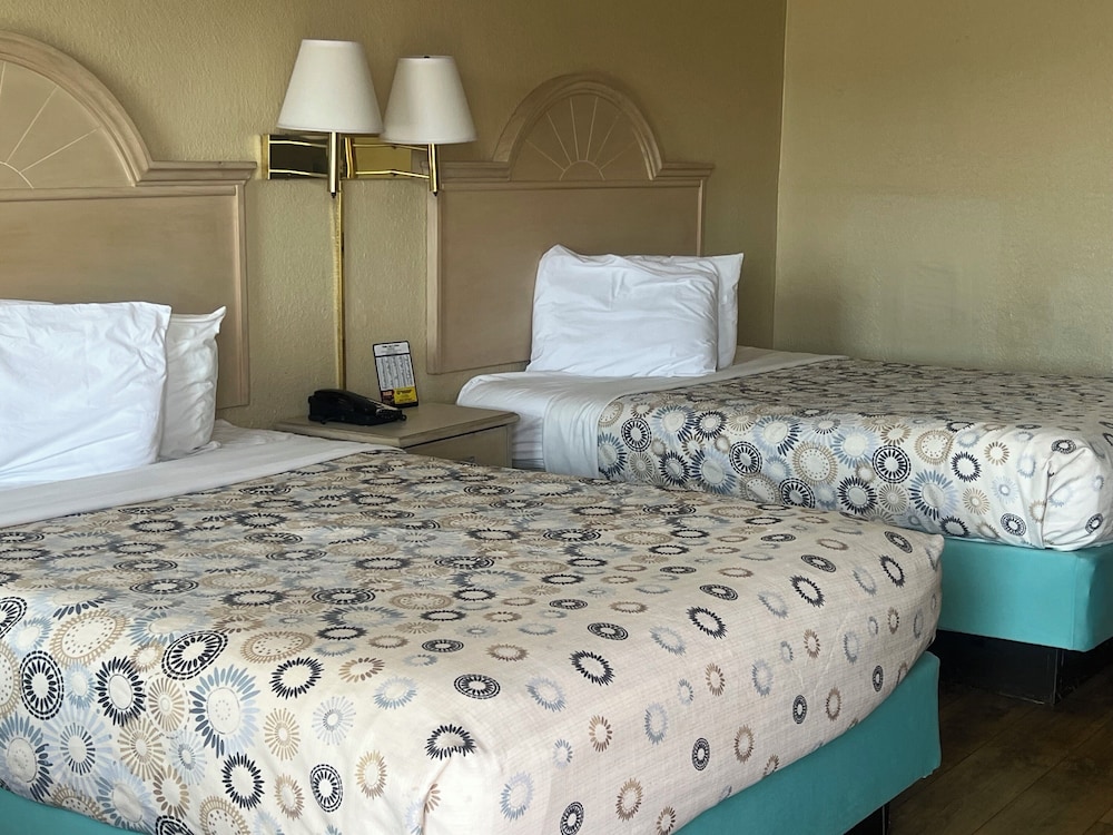 Hole Inn the Wall Hotel - Sunset Plaza - Fort Walton Beach photo4
