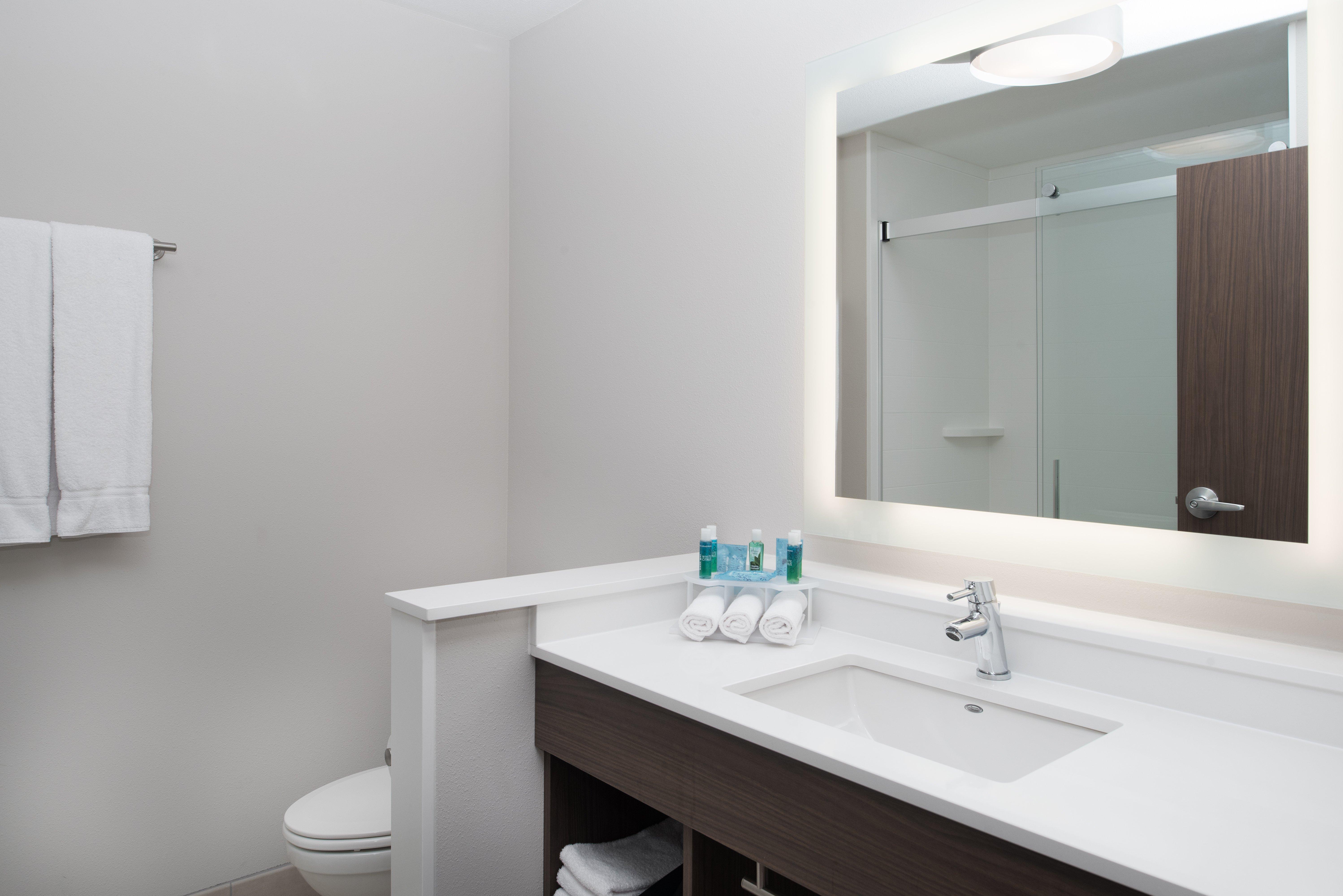 Suite, 2 Queen Beds, Holiday Inn Express Suites Kingdom City 2/2