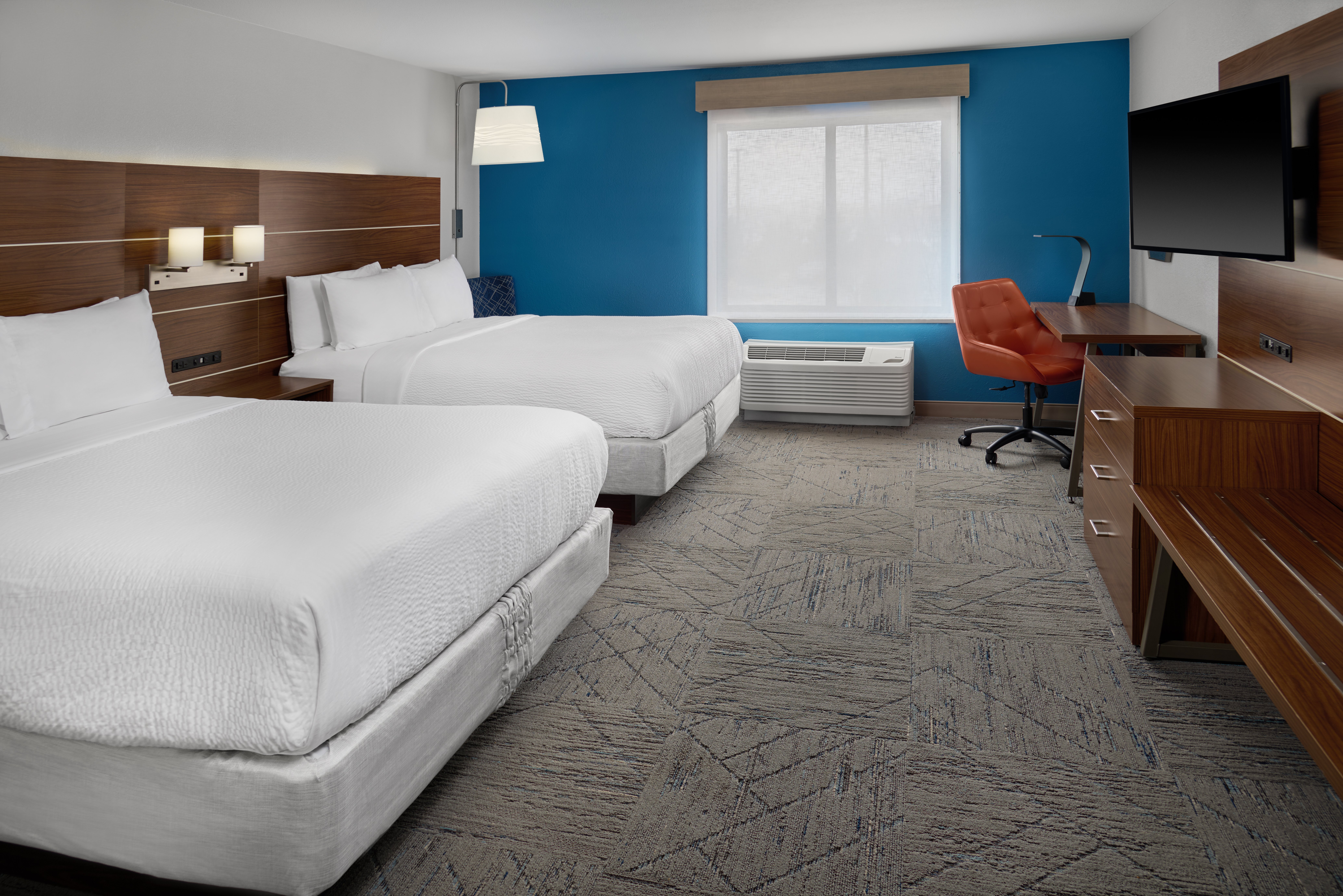 Holiday Inn Express Kansas City - At The Legends 24/60
