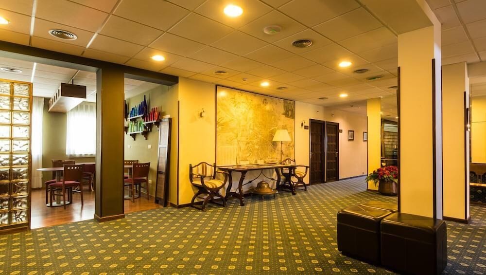 Hotel Eo *** 9/41