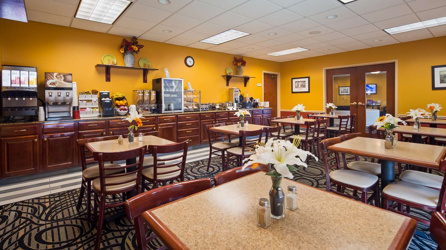 Best Western The Inn At The Fairgrounds 32/54