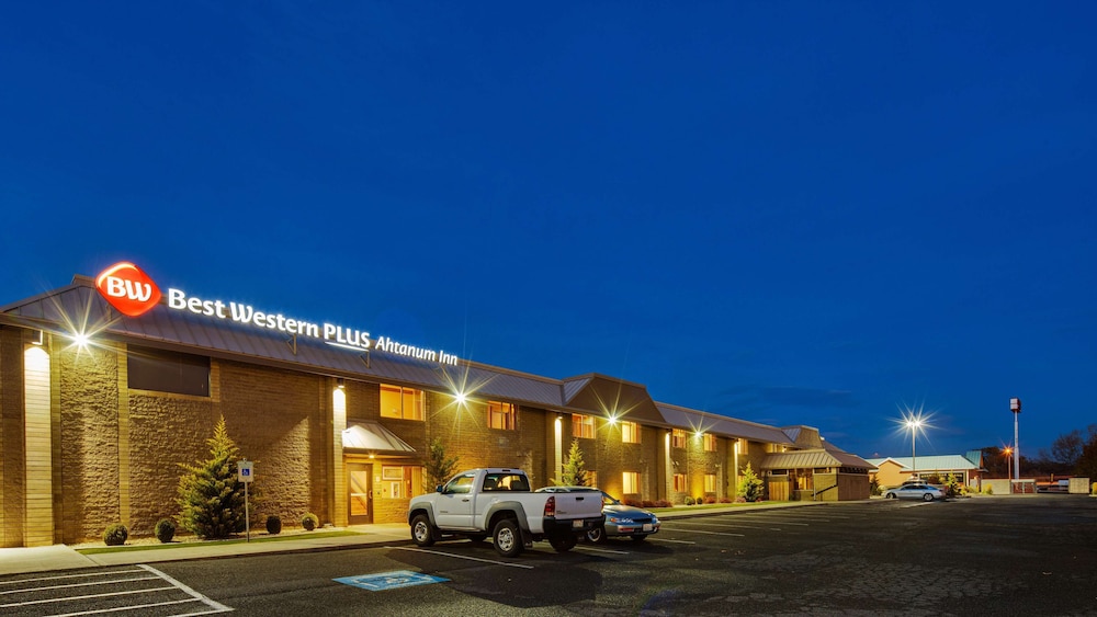 Best Western Plus Ahtanum Inn 1/49