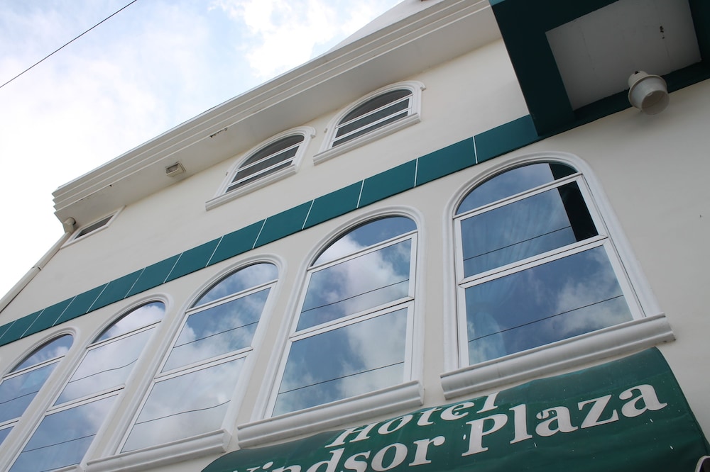 Hotel Windsor Plaza 3/48