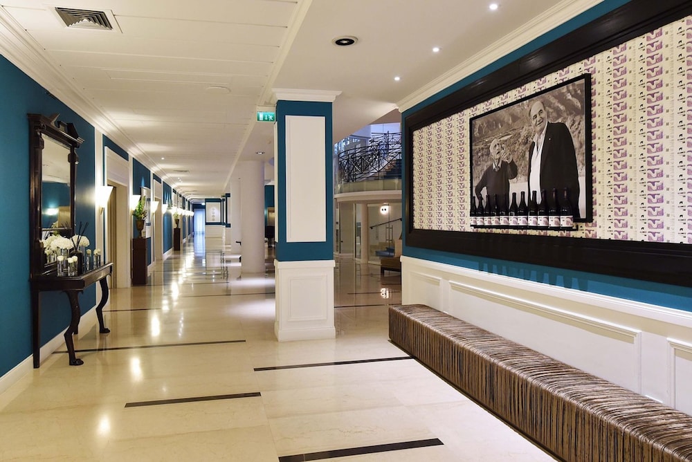 Savoy Beach Hotel 8/50
