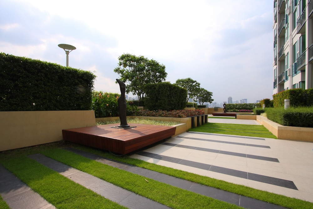 Ivy Thonglor 55 29/37