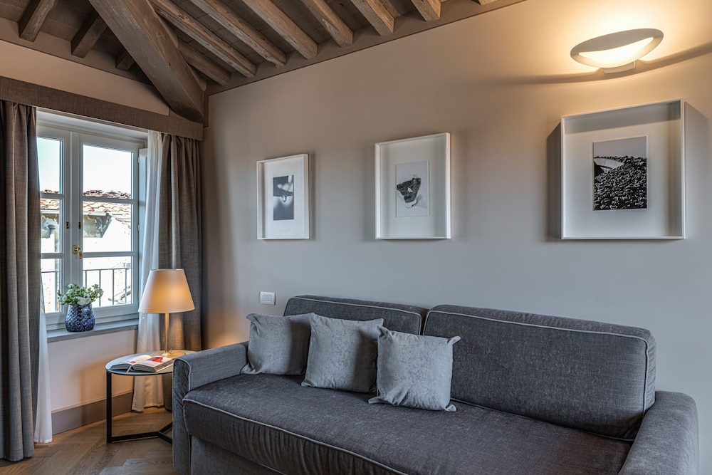 Palazzo Dipinto 27/50