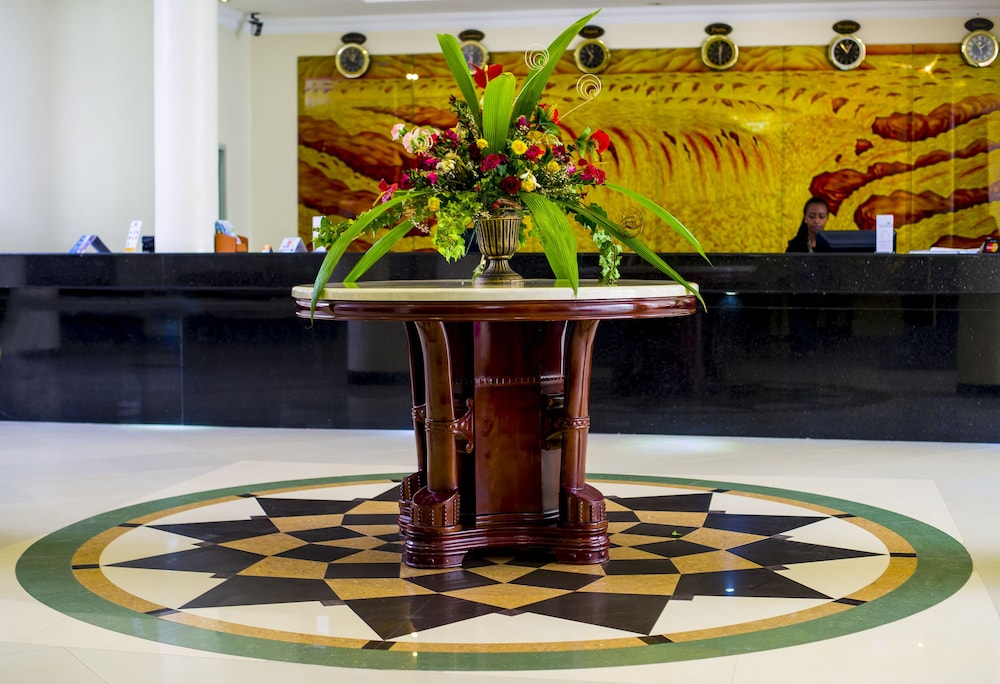 The Manor Hotel 57/66