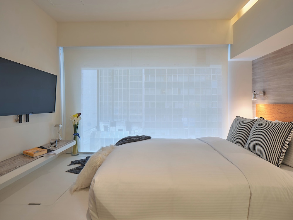 V Causeway Bay Hotel 9/35