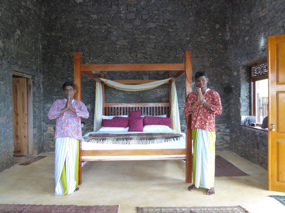Kurulu Estate 8/50