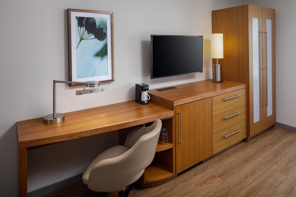 Hyatt Place Sumter/Downtown 45/52