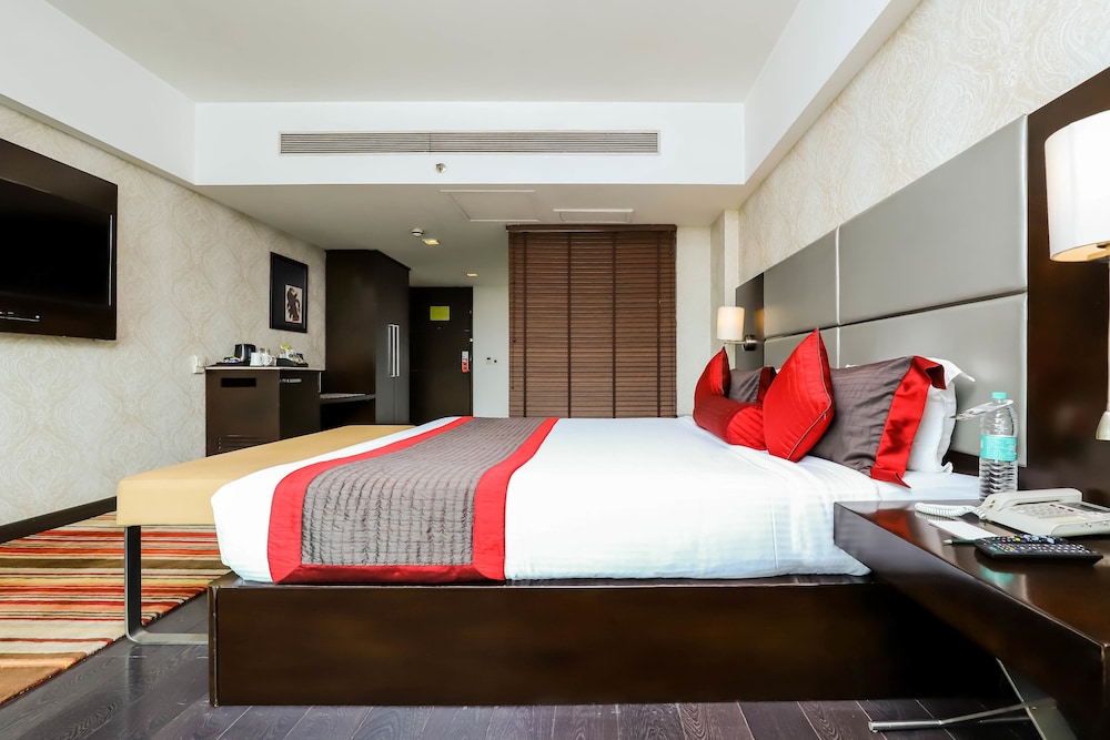 Radisson Hotel Sector 29 Gurugram 26/57