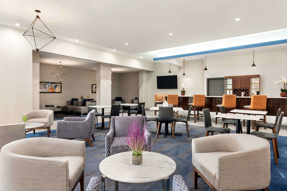 La Quinta Inn & Suites by Wyndham Brunswick/Golden Isles 43/59