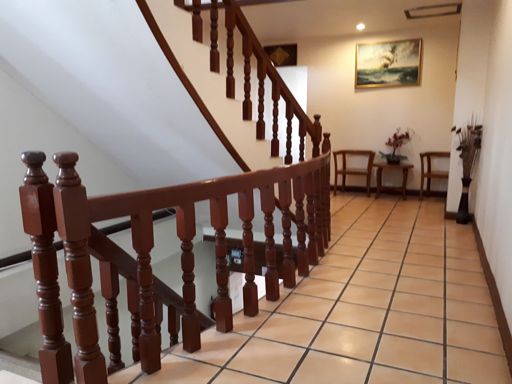 Nathon Residence 27/35