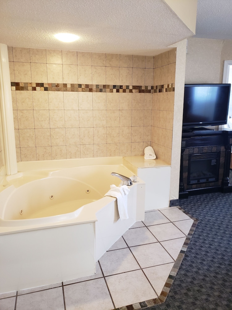Affordable Suites of America Detroit-Warren (Ex Hawthorn Suites By Wyndham) 4/50