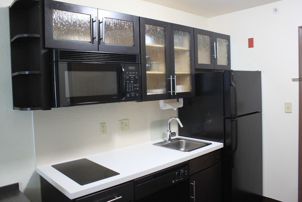 Candlewood Suites Tulsa 7/54