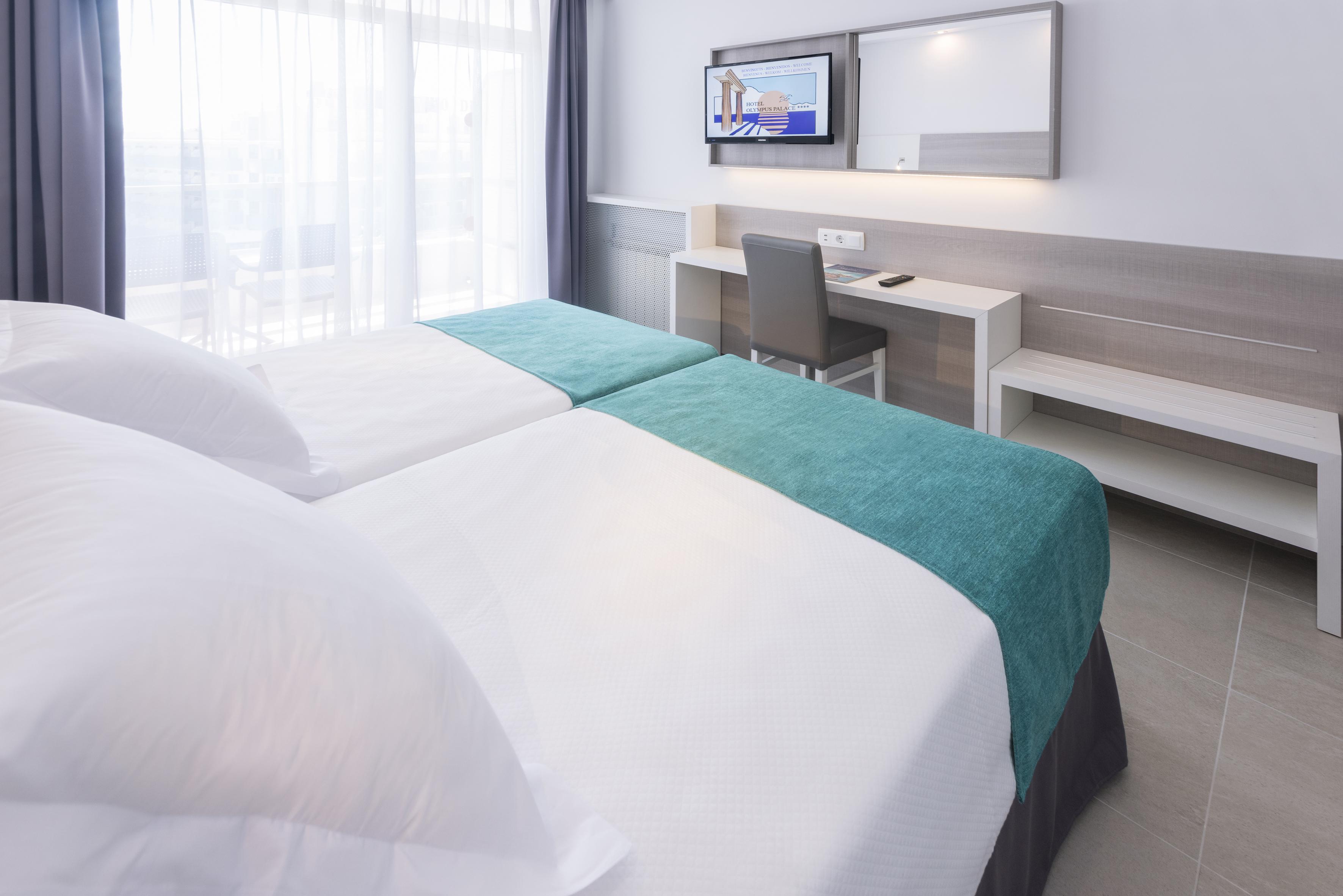 Standard, Double Bed, Balcony or Terrace