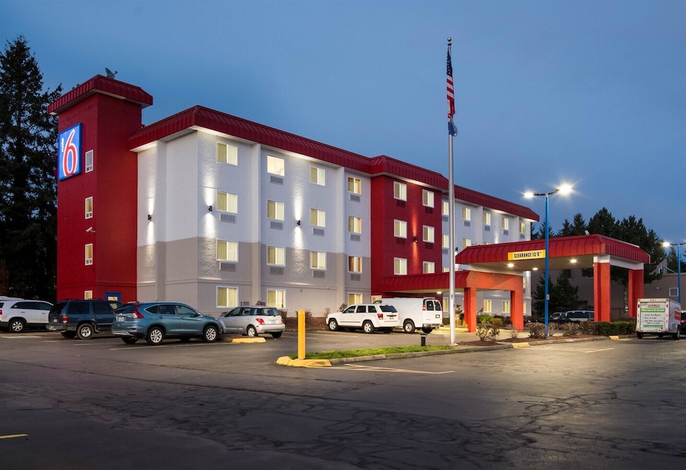Motel6 Wilsonville, OR - Portland 55/60