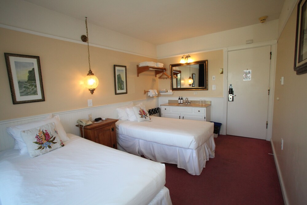 Outlook Inn On Orcas Island 12/68